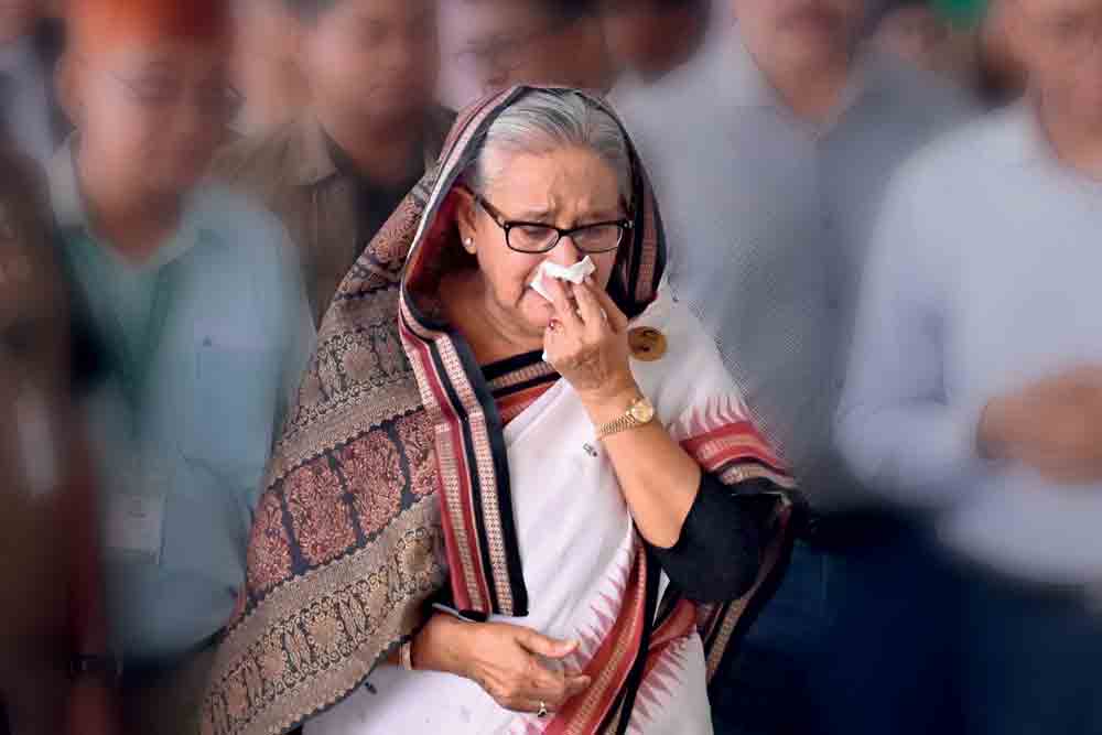 ইন্টারপোলের মাধ্যমে শেখ হাসিনাকে ফেরাতে চেষ্টা চলছে: স্বরাষ্ট্র উপদেষ্টা